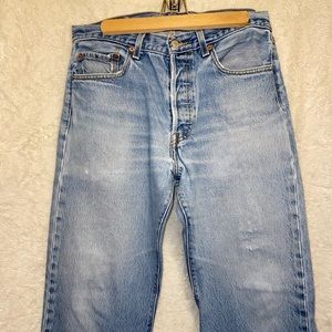 Light wash Levi’s 501 jeans